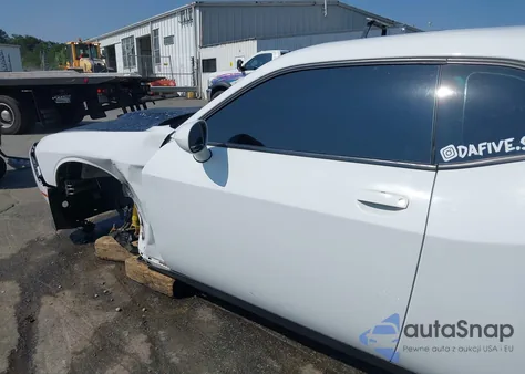 2021 Dodge Challenger R/T из США, поврежденный, VIN 2C3CDZBT4MH590612